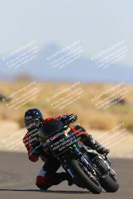 media/Oct-08-2022-SoCal Trackdays (Sat) [[1fc3beec89]]/Turn 16 (125pm)/